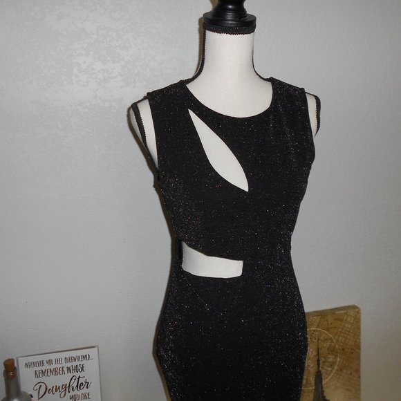 SHEIN Dresses & Skirts - SHEIN AMAZING MINI!